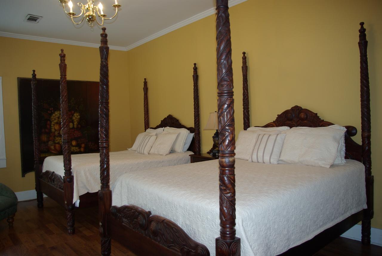 Twin Oaks Inn Natchez Exterior photo