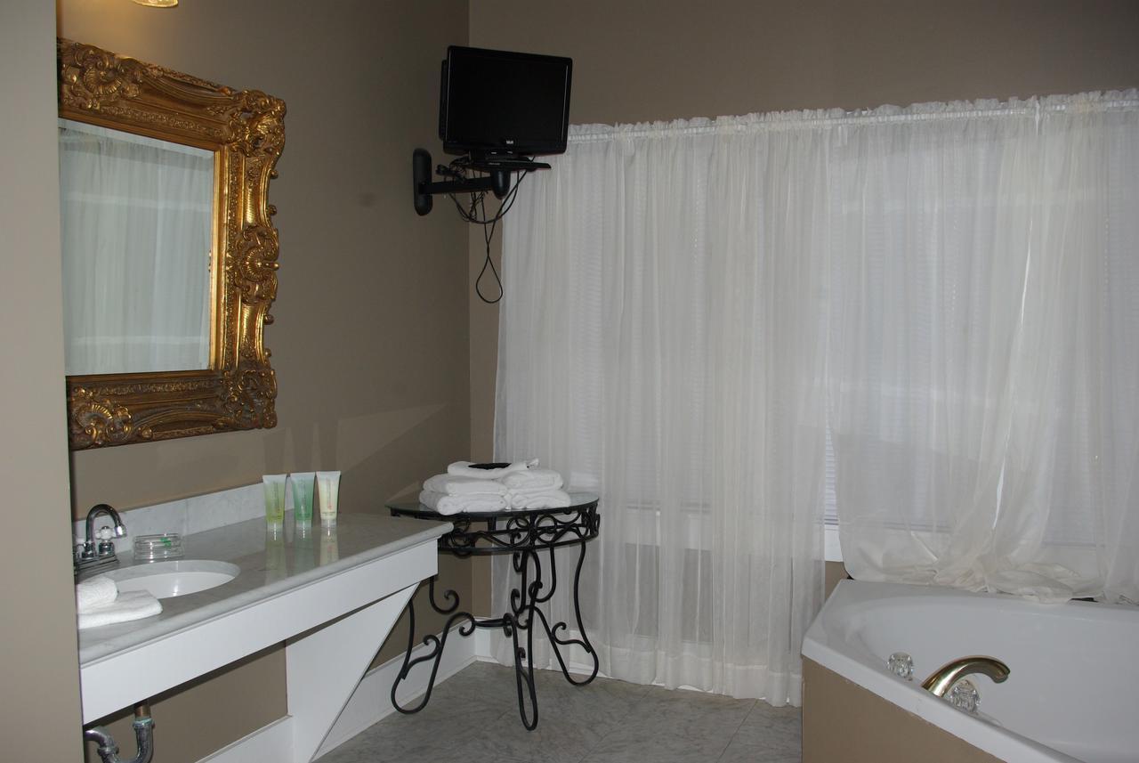 Twin Oaks Inn Natchez Room photo